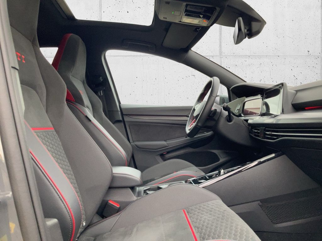 Volkswagen Golf VIII Clubsport 2.0 TSI HUD Pano Navi Kamera foto 12