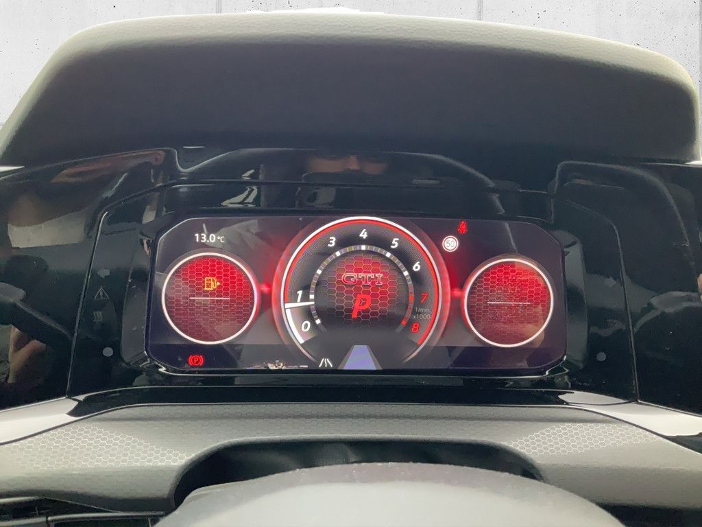 Volkswagen Golf VIII Clubsport 2.0 TSI HUD Pano Navi Kamera foto 15