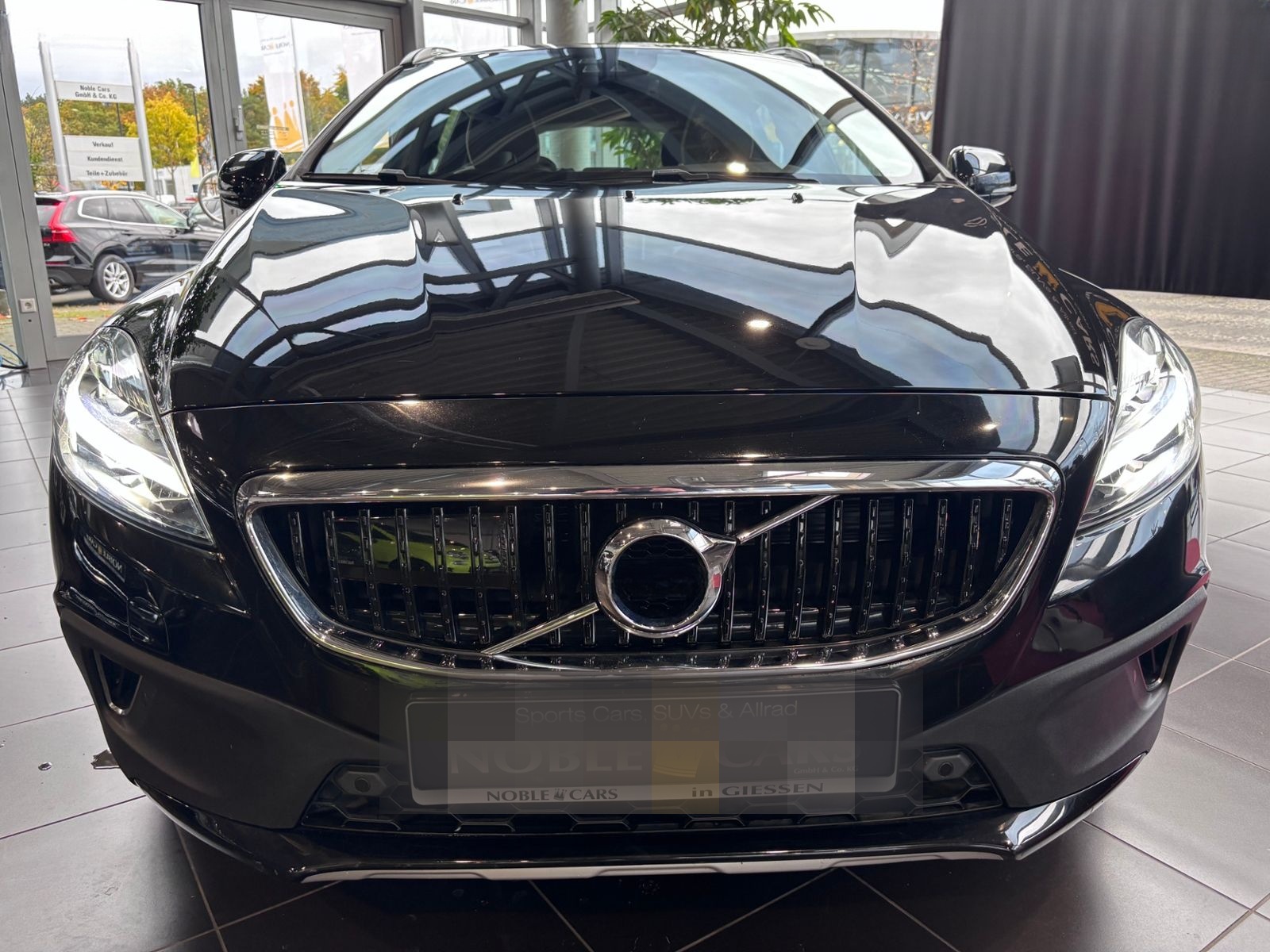 Volvo V40 Cross Country Momentum LED NAVI ALU foto 2