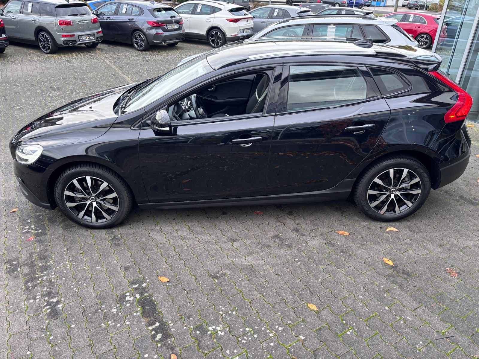 Volvo V40 Cross Country Momentum LED NAVI ALU foto 24