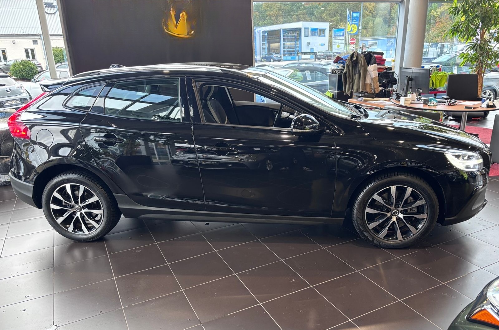 Volvo V40 Cross Country Momentum LED NAVI ALU foto 8