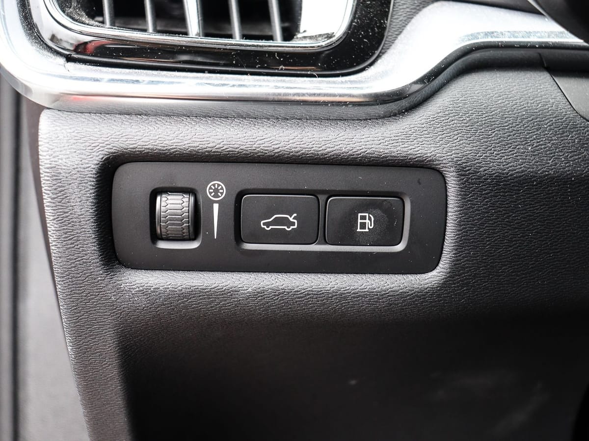 Volvo V60 Kombi Core Recharge Plug-In Hybrid AWD T6 Tw foto 11