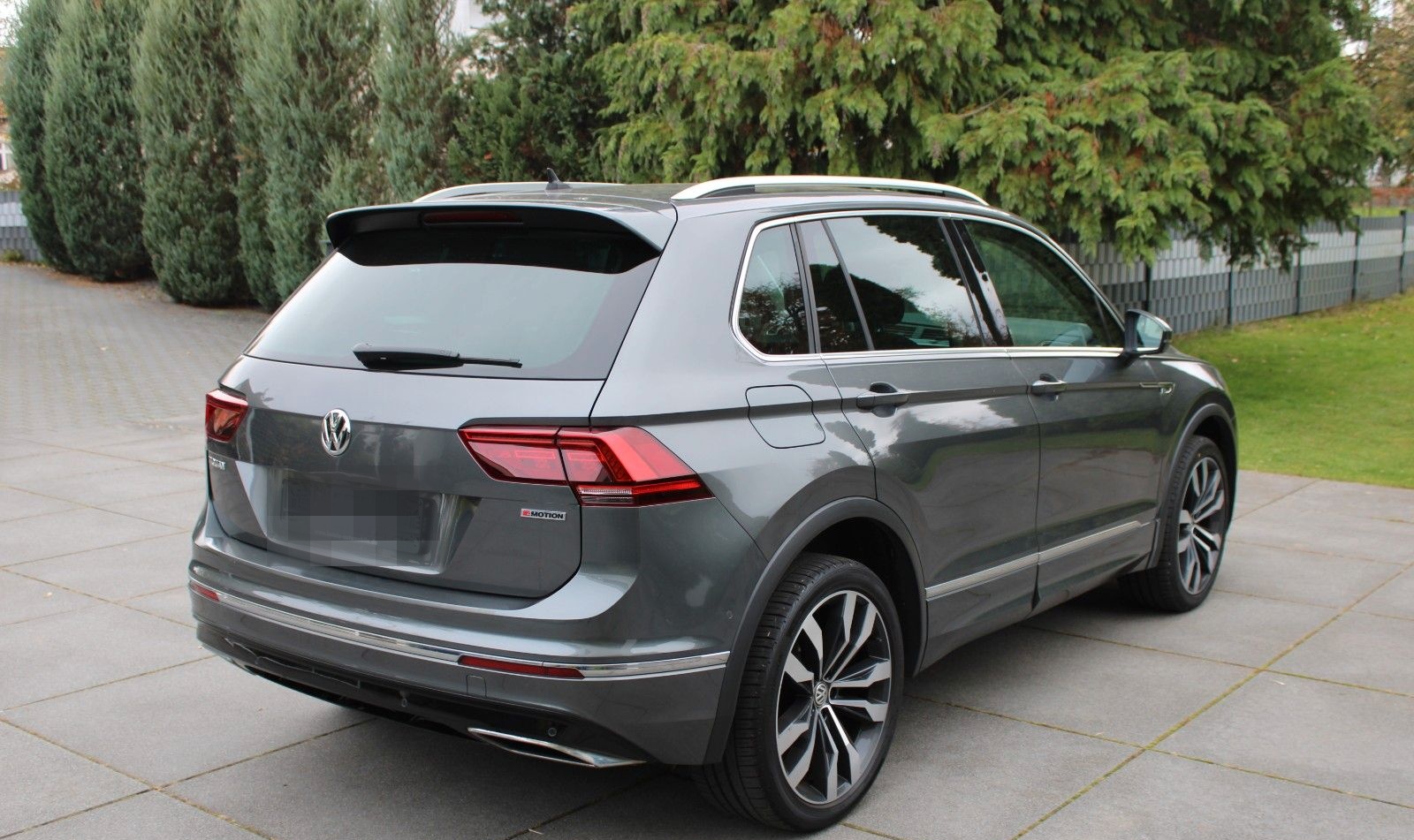 Volkswagen Tiguan Highline 4Motion**R-LINE/ACC/VC/AHK/CAM** foto 3