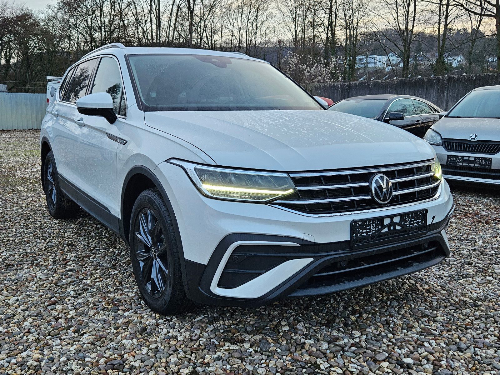 Volkswagen Tiguan Allspace 2.0 TSI Automatik Leder Kamera foto 5