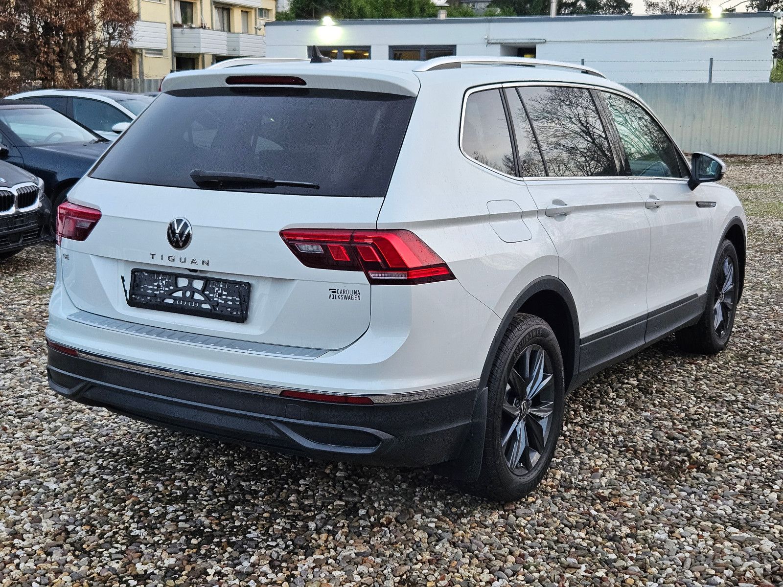 Volkswagen Tiguan Allspace 2.0 TSI Automatik Leder Kamera foto 6
