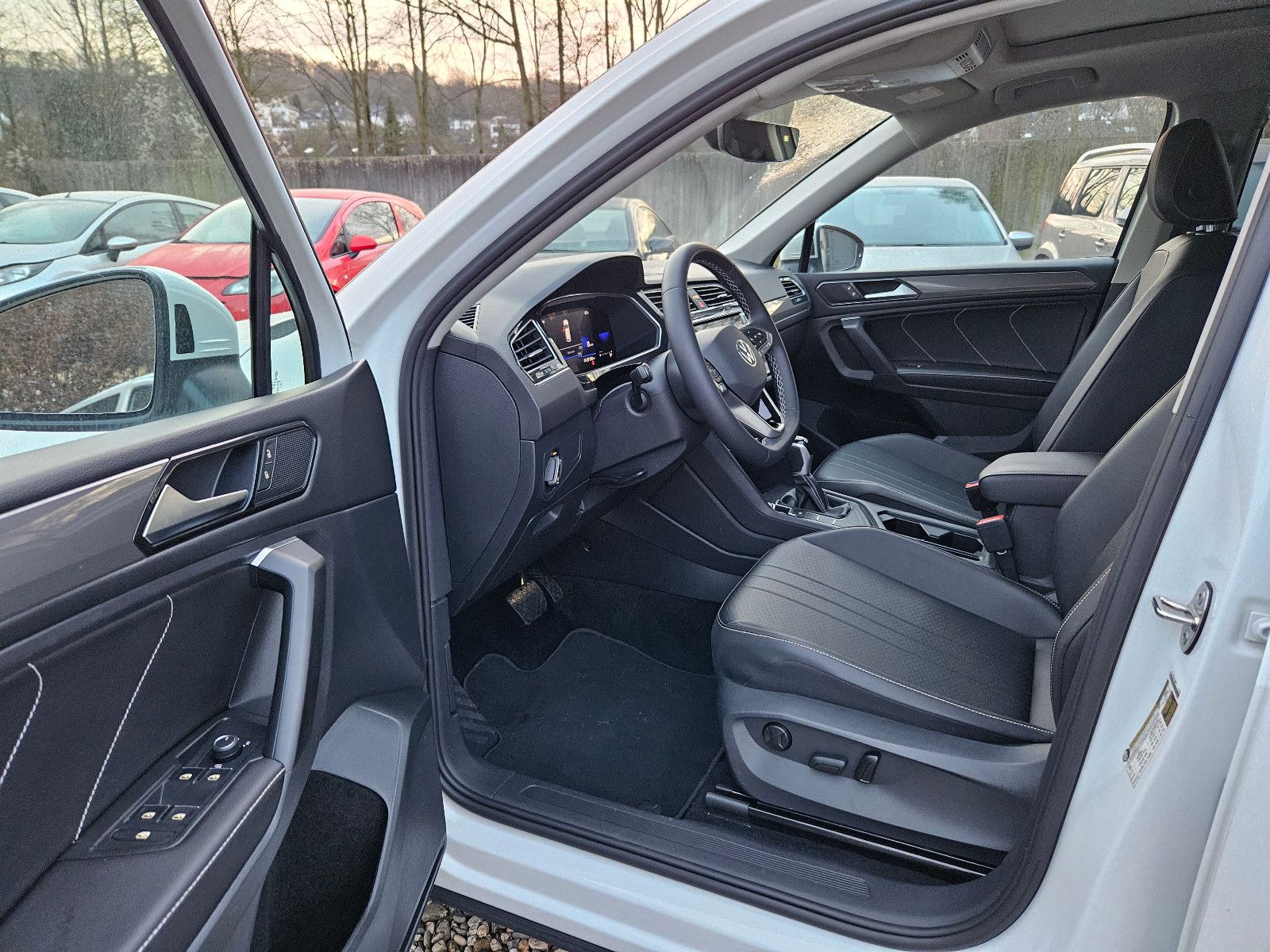 Volkswagen Tiguan Allspace 2.0 TSI Automatik Leder Kamera foto 9