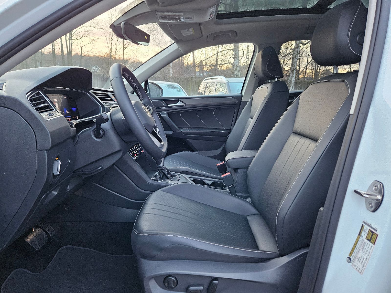 Volkswagen Tiguan Allspace 2.0 TSI Automatik Leder Kamera foto 10