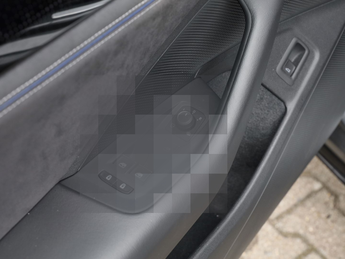 Volkswagen Passat R-LINE 2.0 TDI DSG AHK STAND-HZ LED-MATRI foto 17