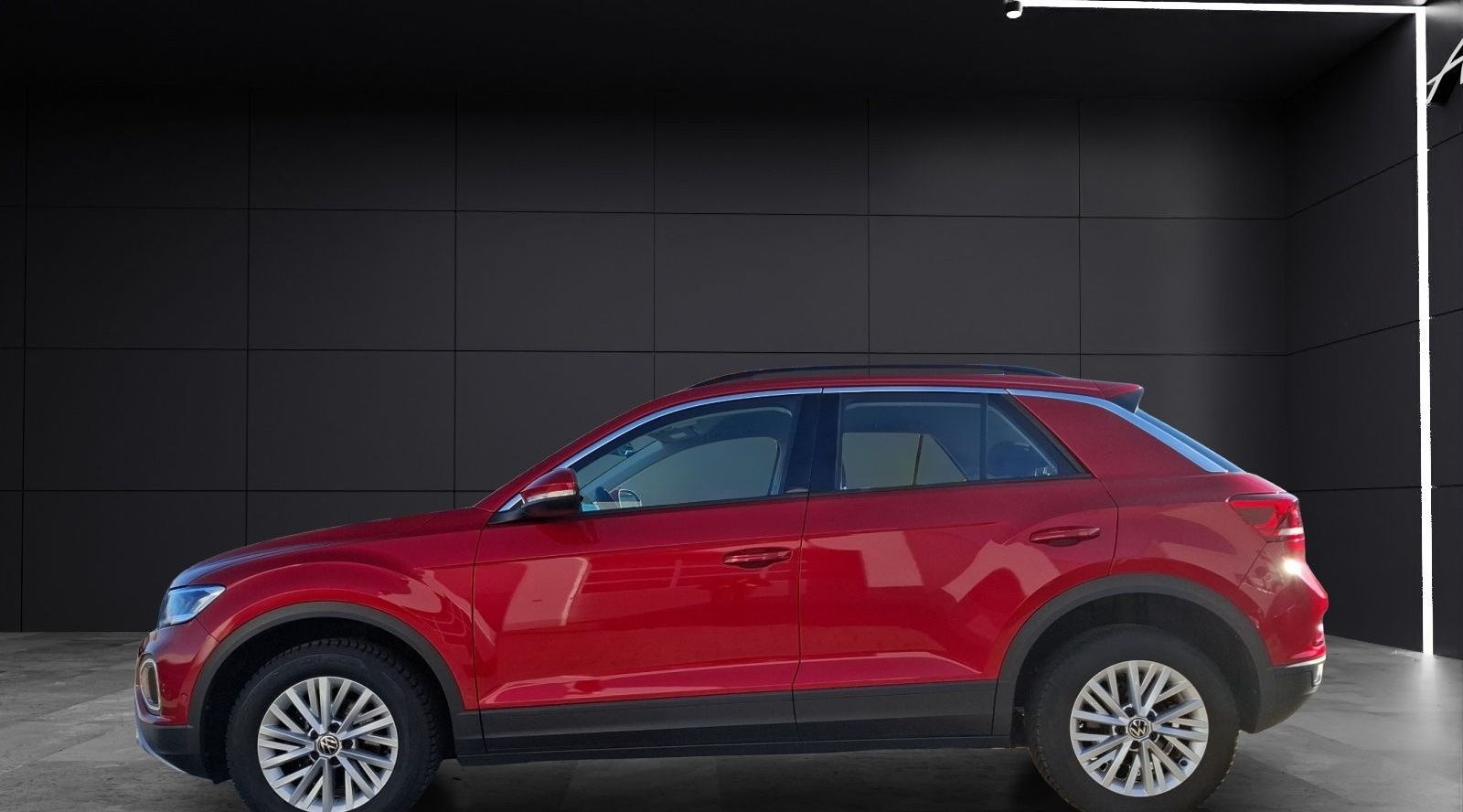 Volkswagen T-Roc TSI Life LED Navi AID Park-Assoist SH foto 2