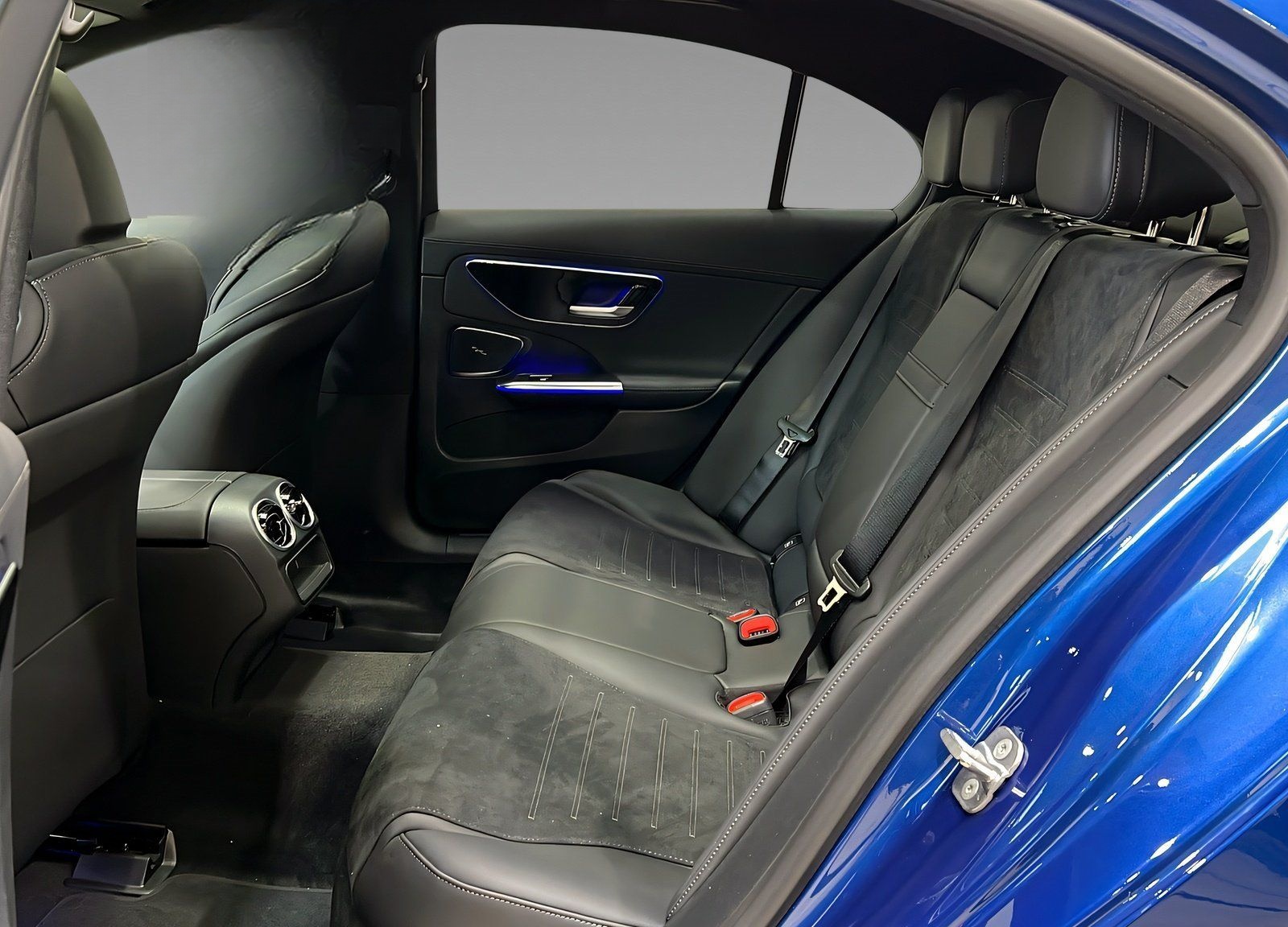 Mercedes-Benz C 200 AMG+LED+NIGHT+Memory+Pano+Ambi+TotW+360° foto 9