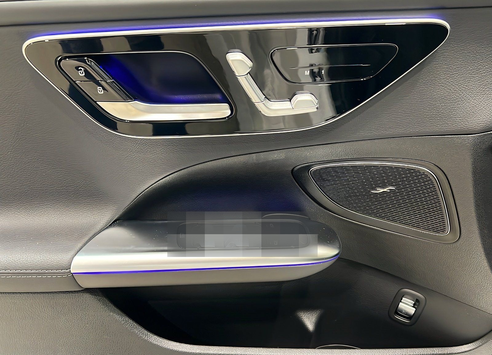 Mercedes-Benz C 200 d AMG+LED+NIGHT+Ambi+Memo+Pano+TotW+360° foto 13