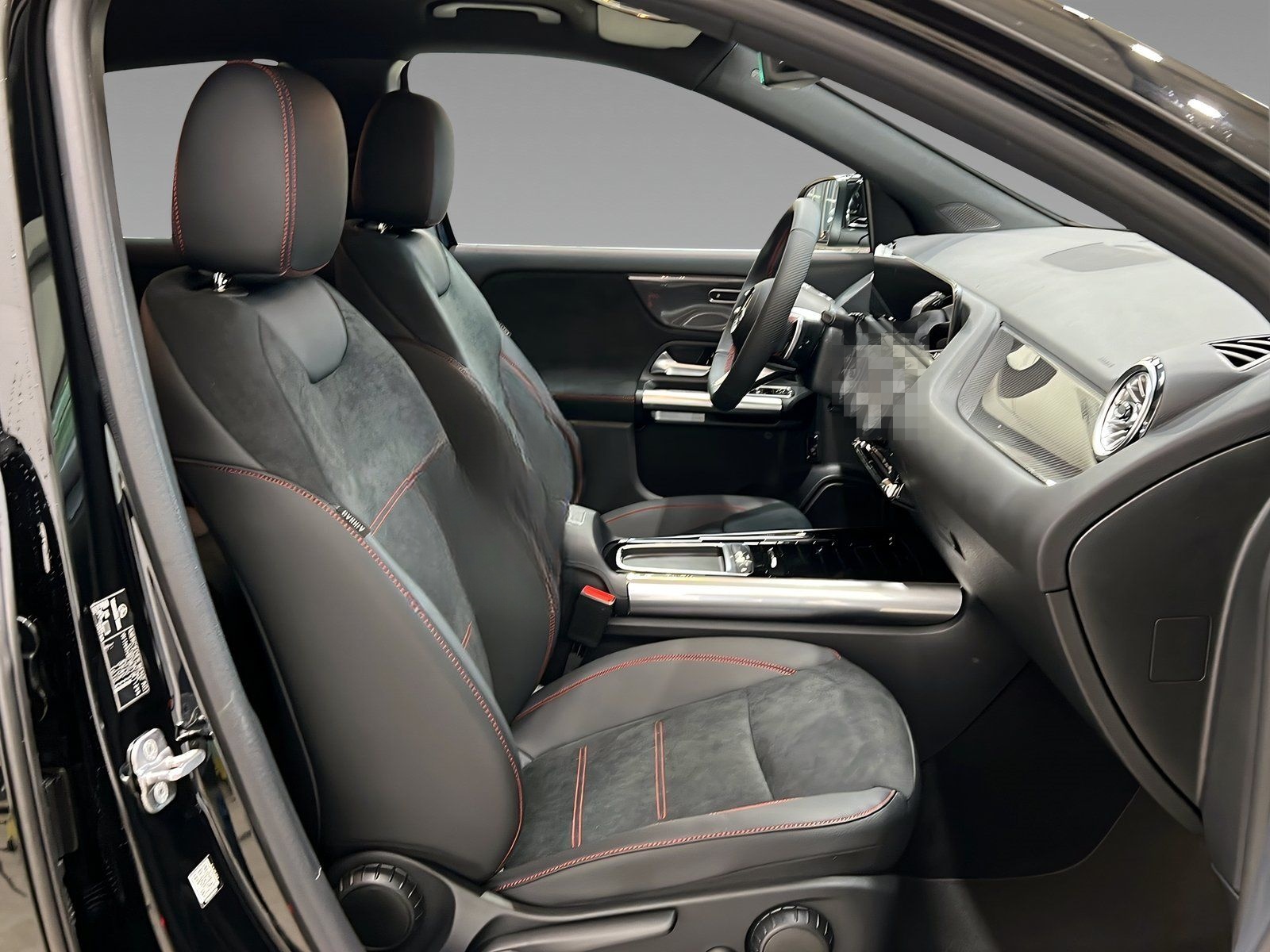 Mercedes-Benz GLA 200 AMG+LED+Ambiente+CarPlay+TotW+AHK+360° foto 14