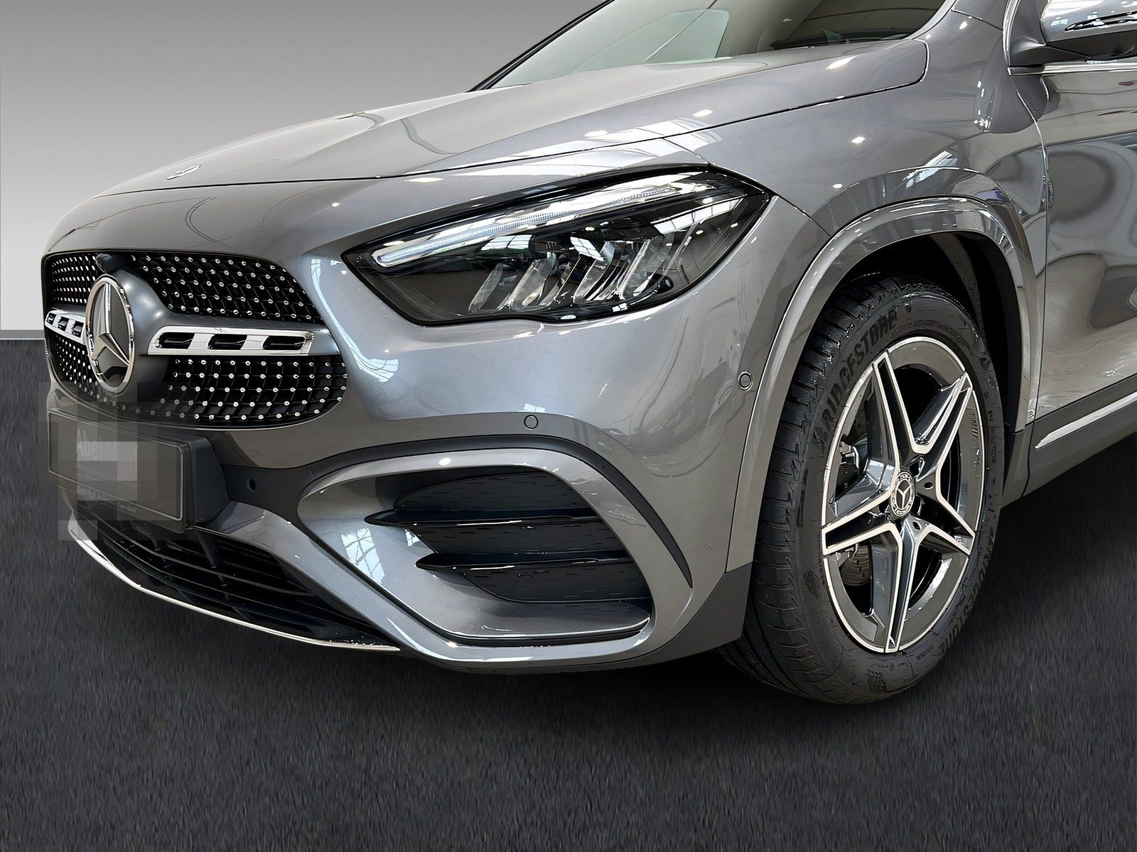 Mercedes-Benz GLA 200 AMG+LED+Ambiente+CarPlay+TotW+AHK+360° foto 15