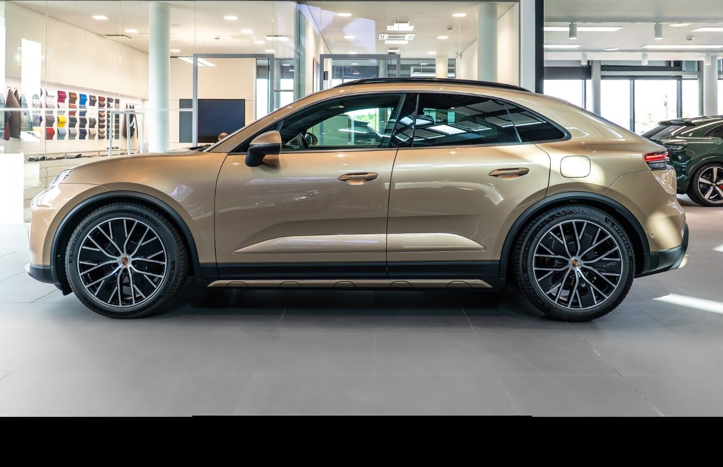 Porsche Macan 4 FnW-Goldbronze Burmester Matrix Luft foto 2