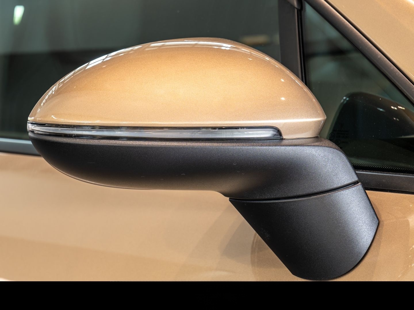 Porsche Macan 4 FnW-Goldbronze Burmester Matrix Luft foto 11