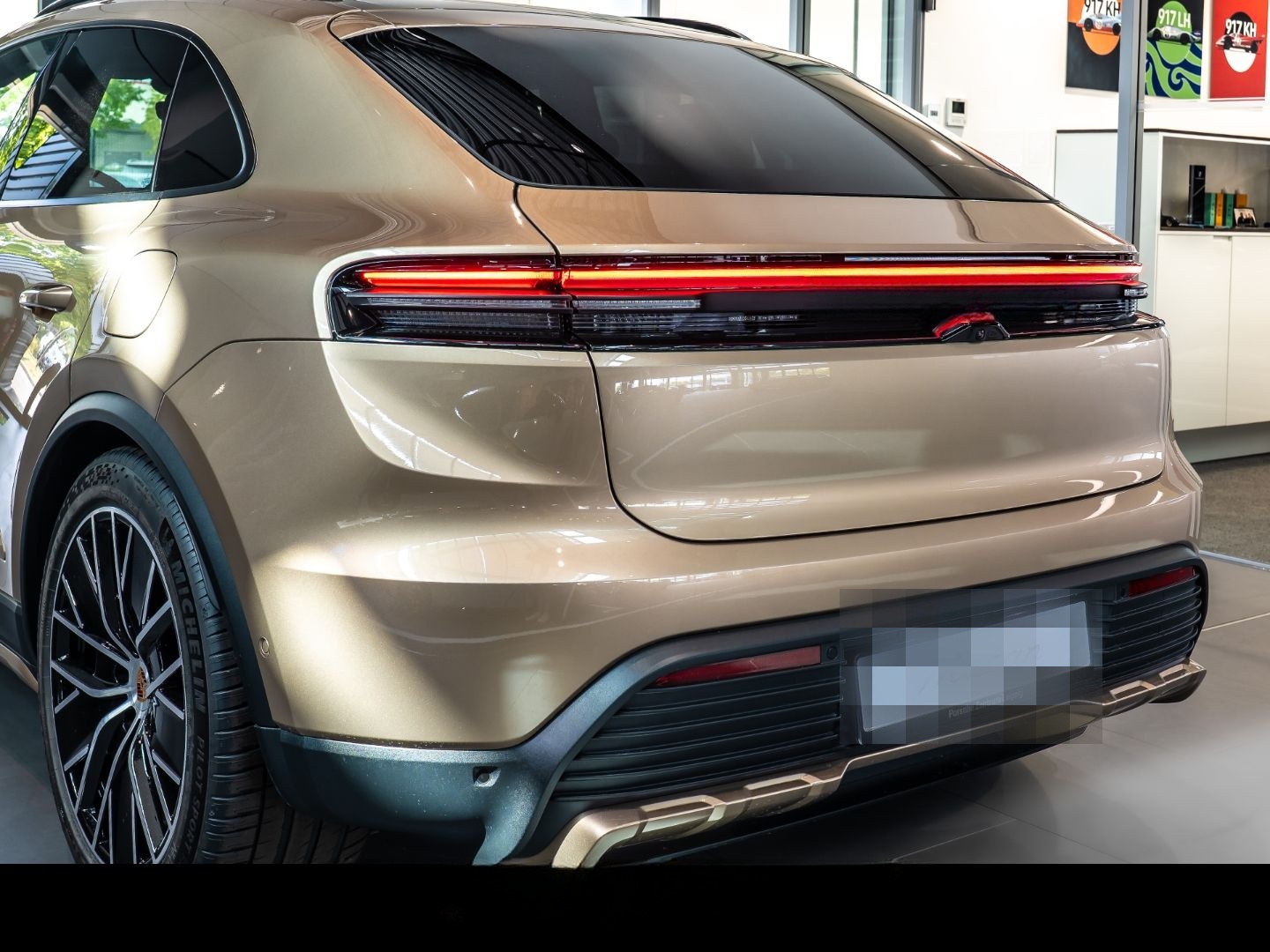 Porsche Macan 4 FnW-Goldbronze Burmester Matrix Luft foto 13