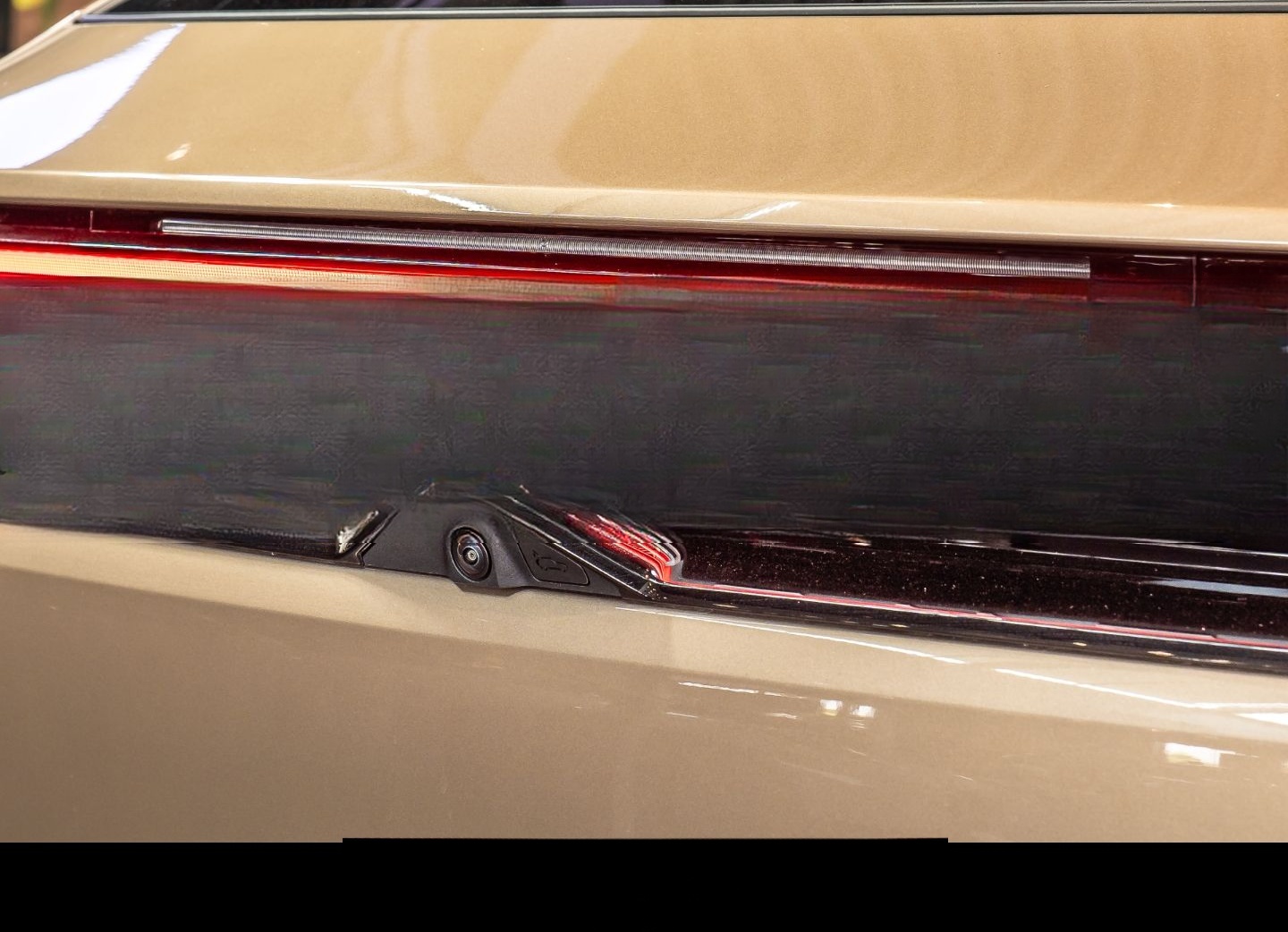 Porsche Macan 4 FnW-Goldbronze Burmester Matrix Luft foto 14