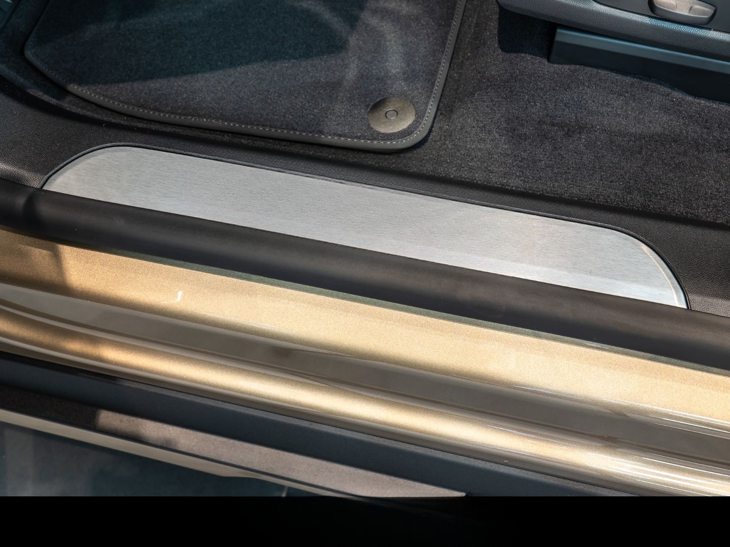 Porsche Macan 4 FnW-Goldbronze Burmester Matrix Luft foto 18