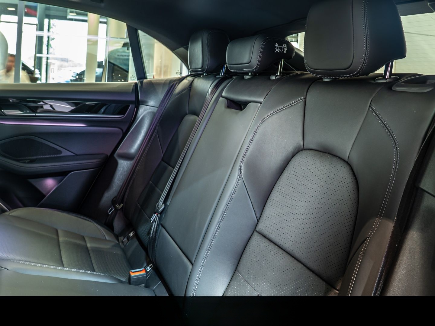 Porsche Macan 4 FnW-Goldbronze Burmester Matrix Luft foto 22