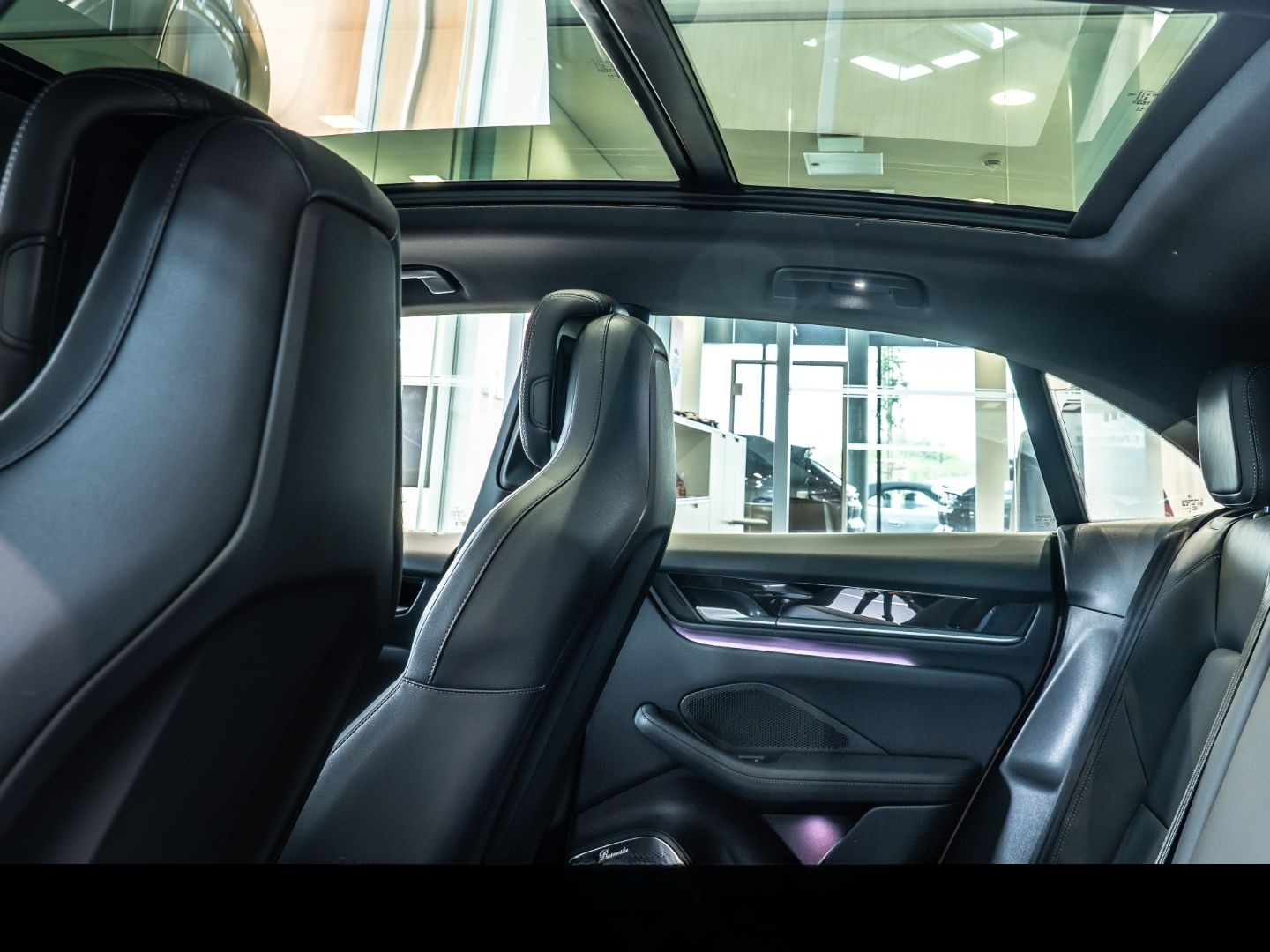 Porsche Macan 4 FnW-Goldbronze Burmester Matrix Luft foto 23