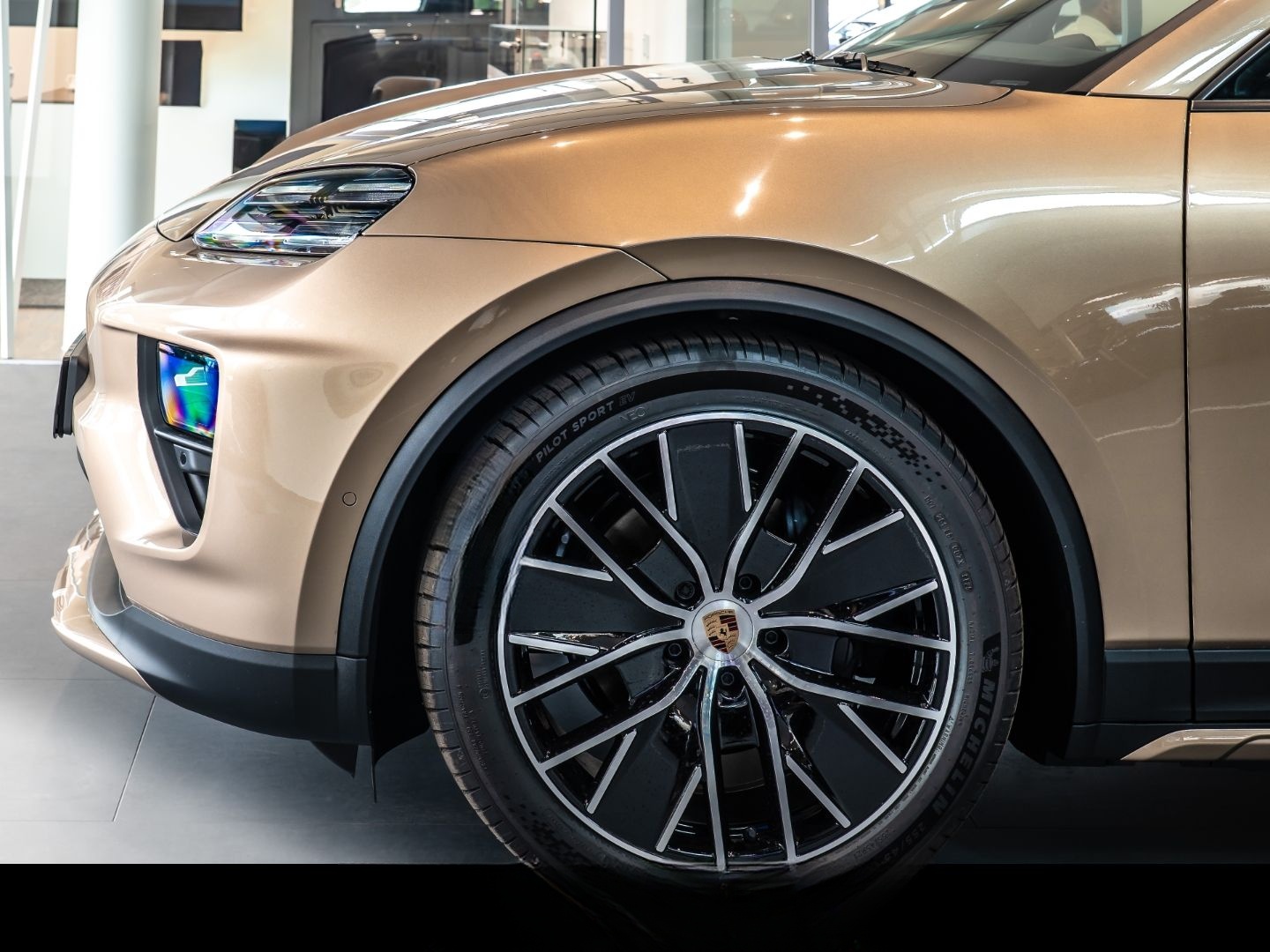 Porsche Macan 4 FnW-Goldbronze Burmester Matrix Luft foto 7