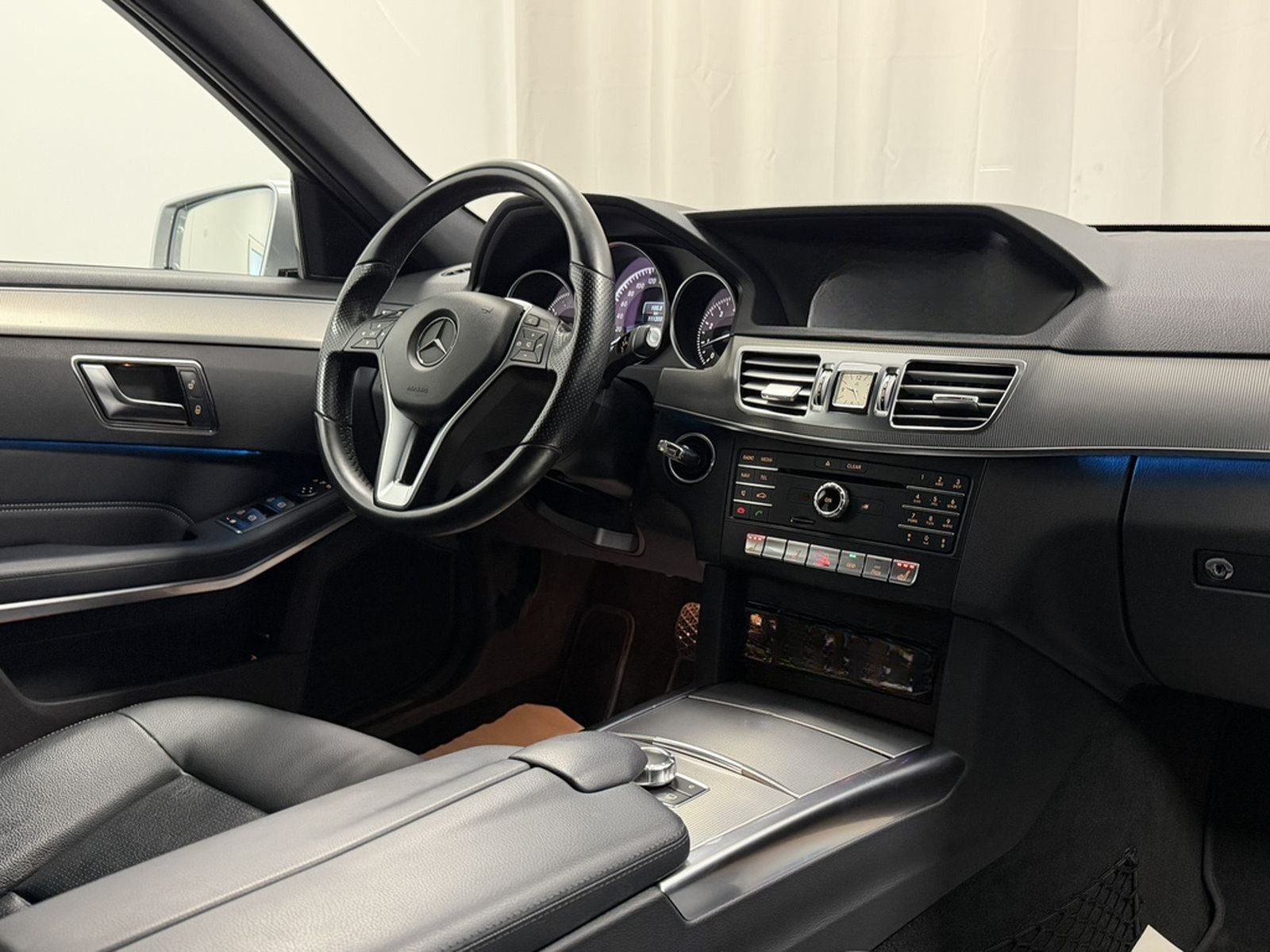 Mercedes-Benz E 200 T CGI BlueEff. Aut. Avantgarde LED 7-Sitze foto 20