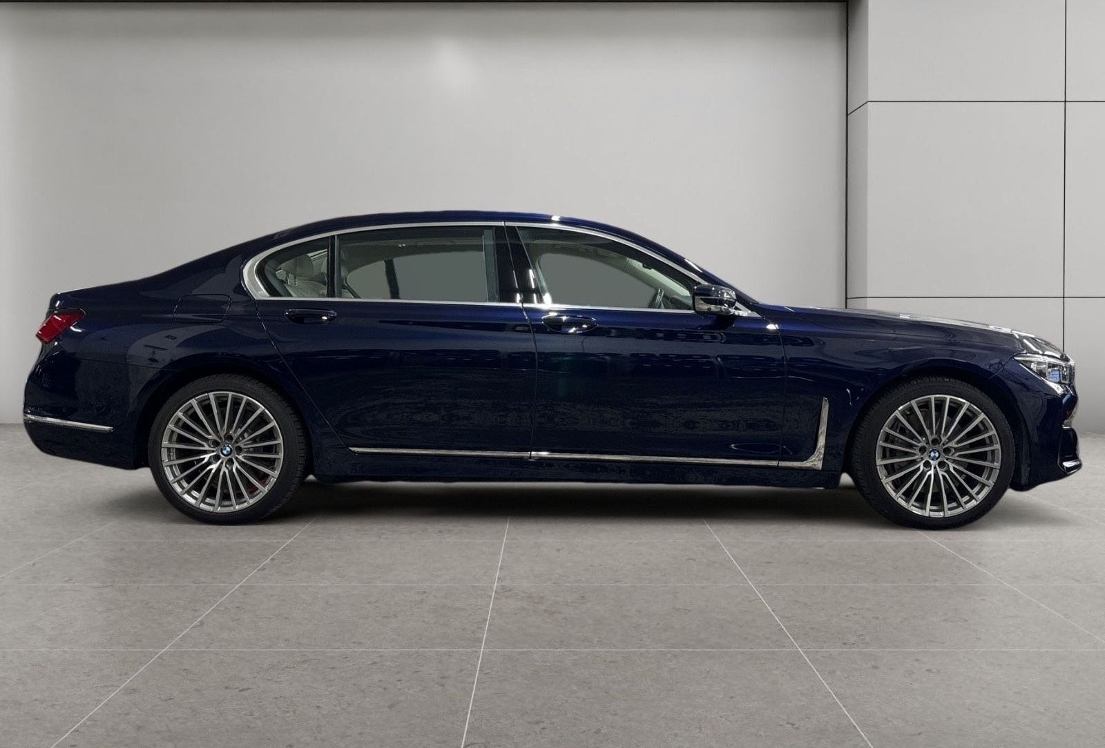 BMW 750i xDrive Aut., Inspektion Neu + Tüv Neu foto 2