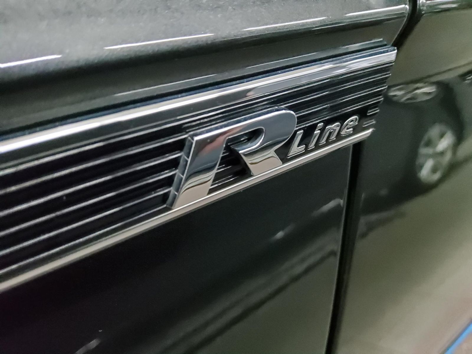 Volkswagen Passat 1.5 TSI R-Line Navi LED AID Pano T-Leder foto 12