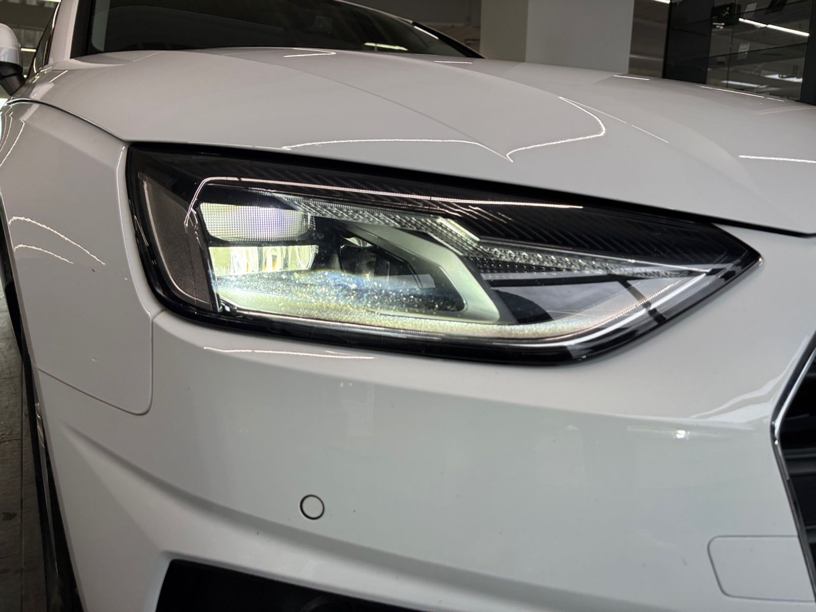 Audi A4 Avant 30 TDI S tronic NAVI LED SHZ foto 4