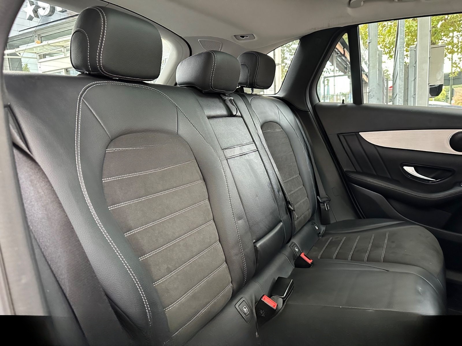 Mercedes-Benz GLC 400 d 4Matic / KAMERA - SITZHZ - AHK - TEMPO foto 17