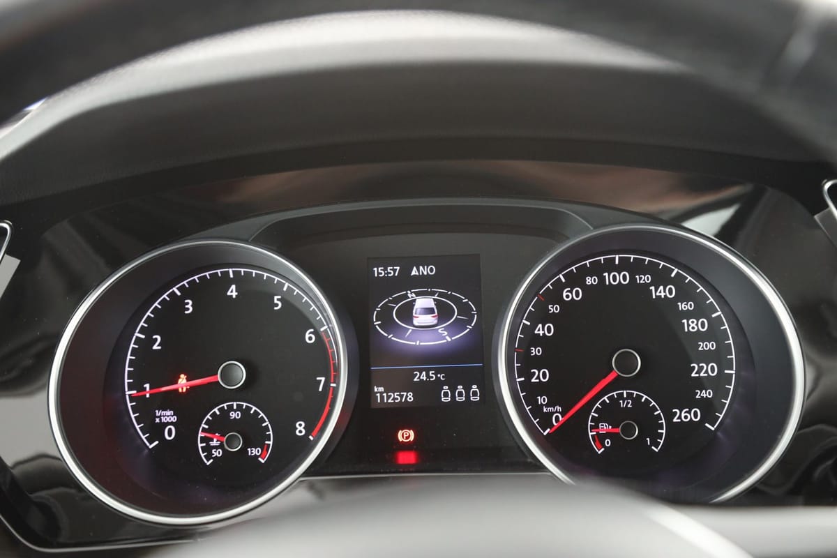 Volkswagen Touran 1.5 TSI R-Line | NAVI | LED | SITZH. | foto 19