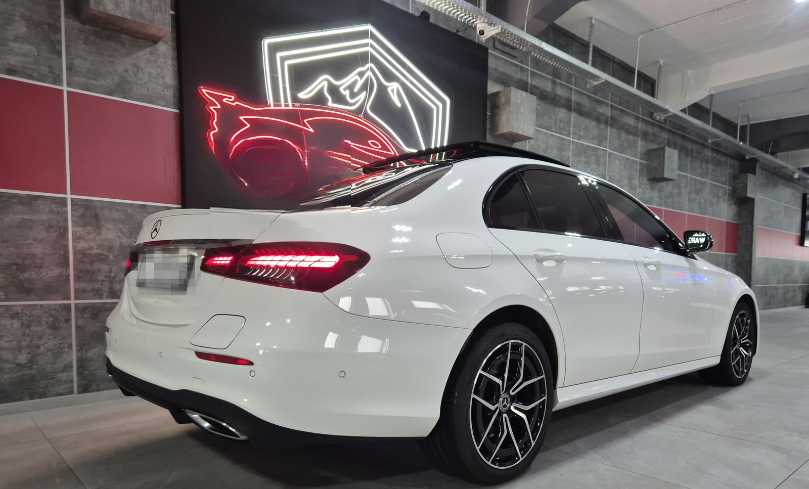 Mercedes-Benz E 300 de *AMG-LINE*BURMESTER*PANO*JUNGE STERNE* foto 16