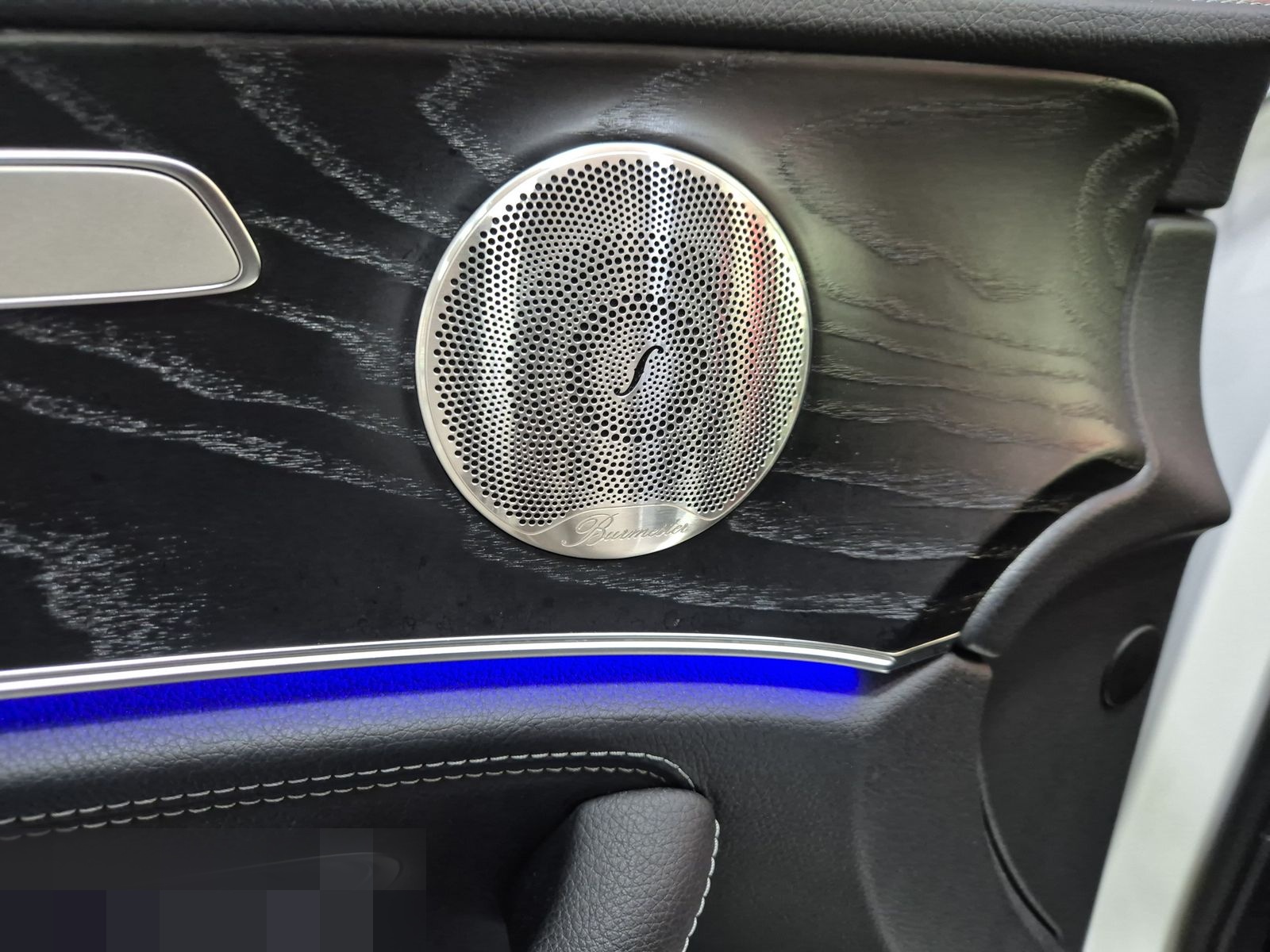 Mercedes-Benz E 300 de *AMG-LINE*BURMESTER*PANO*JUNGE STERNE* foto 6