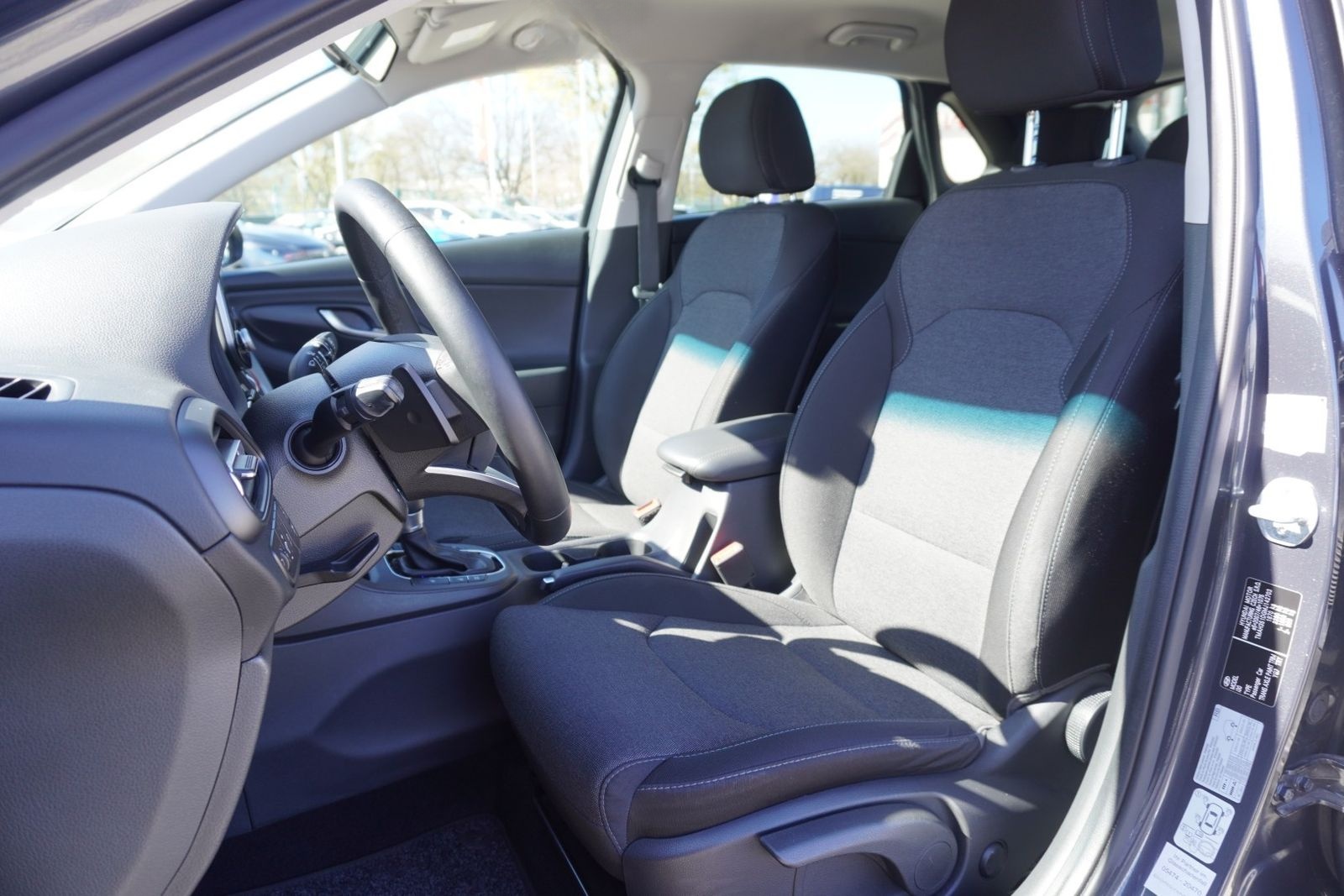 Hyundai i30 1.5 Intro Edition DCT VC SHZ LED Navi Kamera foto 11