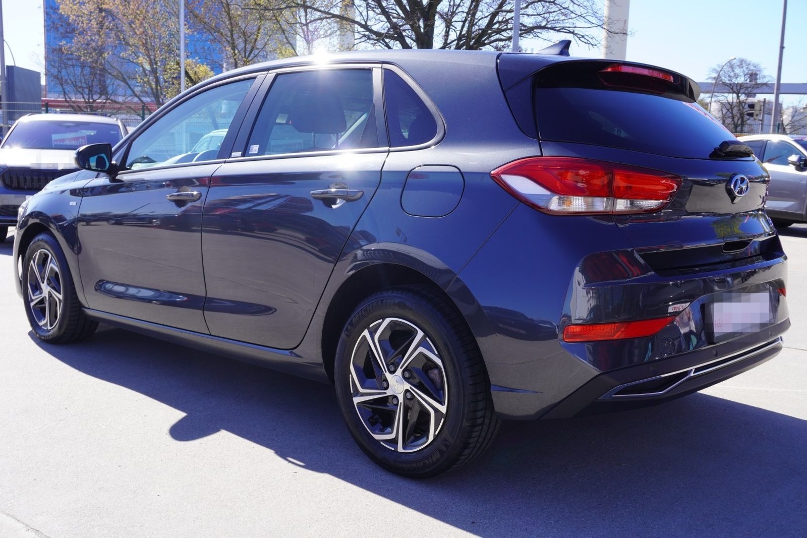 Hyundai i30 1.5 Intro Edition DCT VC SHZ LED Navi Kamera foto 3