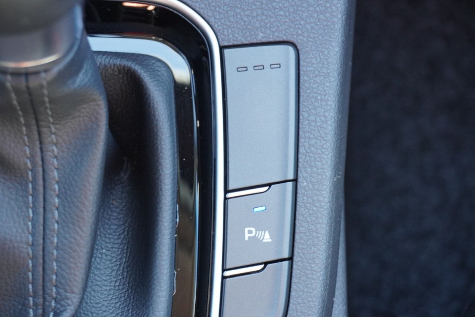 Hyundai i30 1.5 Intro Edition DCT VC SHZ LED Navi Kamera foto 21