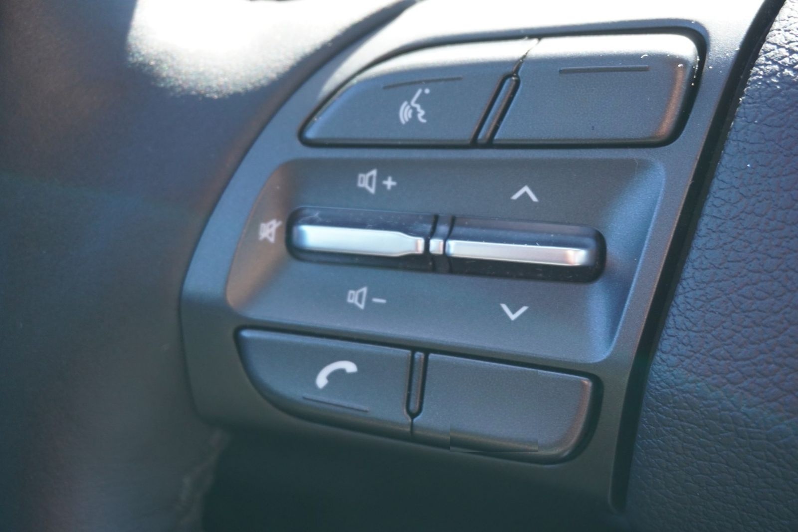 Hyundai i30 1.5 Intro Edition DCT VC SHZ LED Navi Kamera foto 22