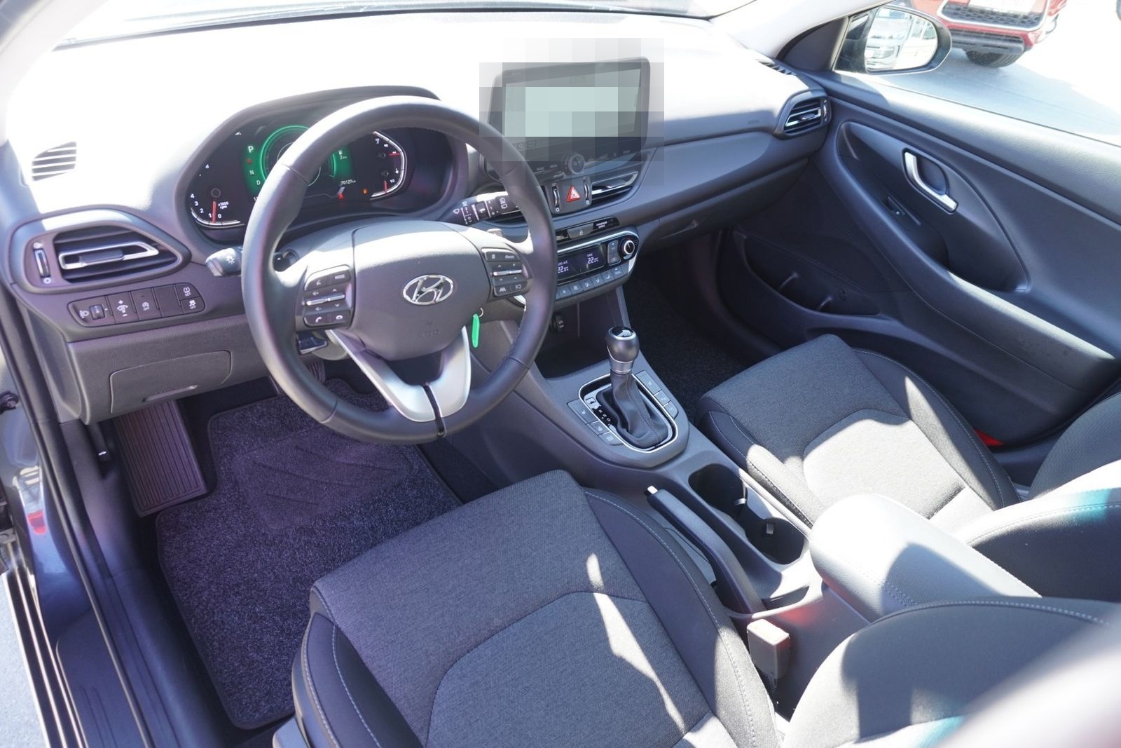 Hyundai i30 1.5 Intro Edition DCT VC SHZ LED Navi Kamera foto 10