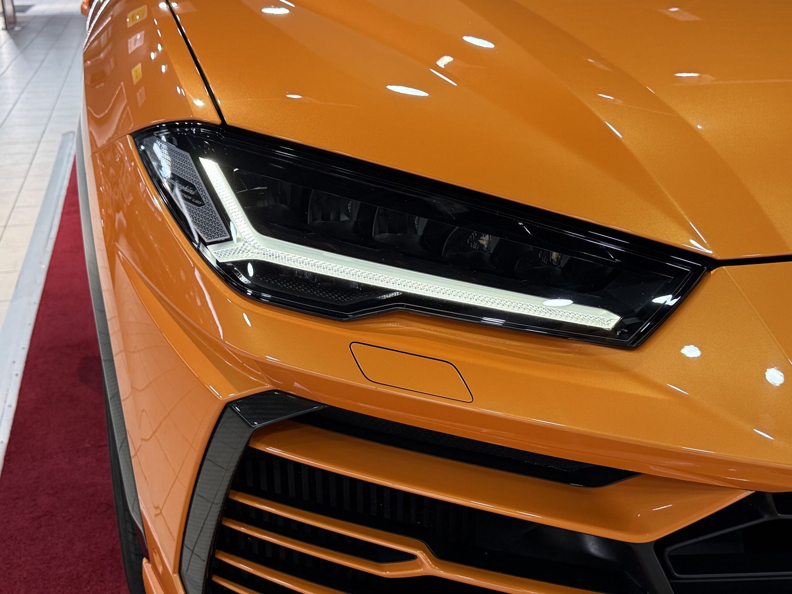 Lamborghini Urus Carbon Paket Interieur&Exterieur +PANO+B&O+ foto 13