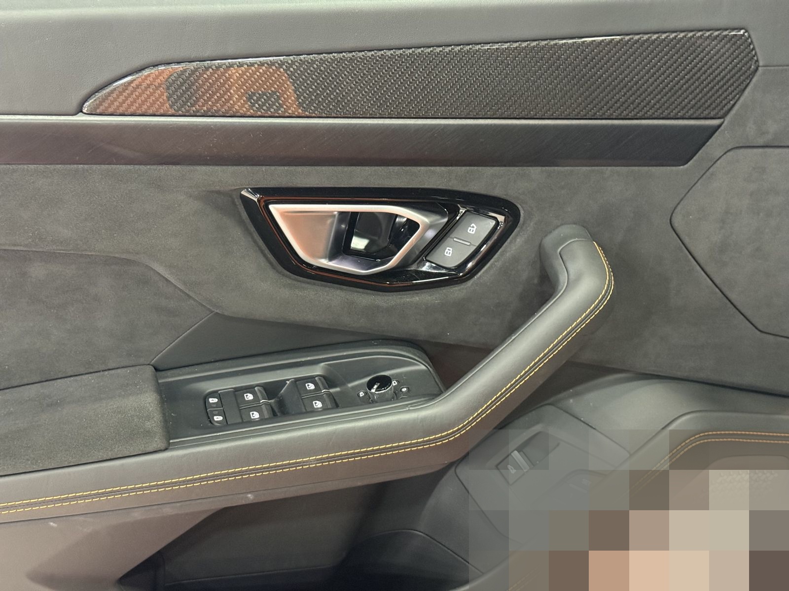 Lamborghini Urus Carbon Paket Interieur&Exterieur +PANO+B&O+ foto 18
