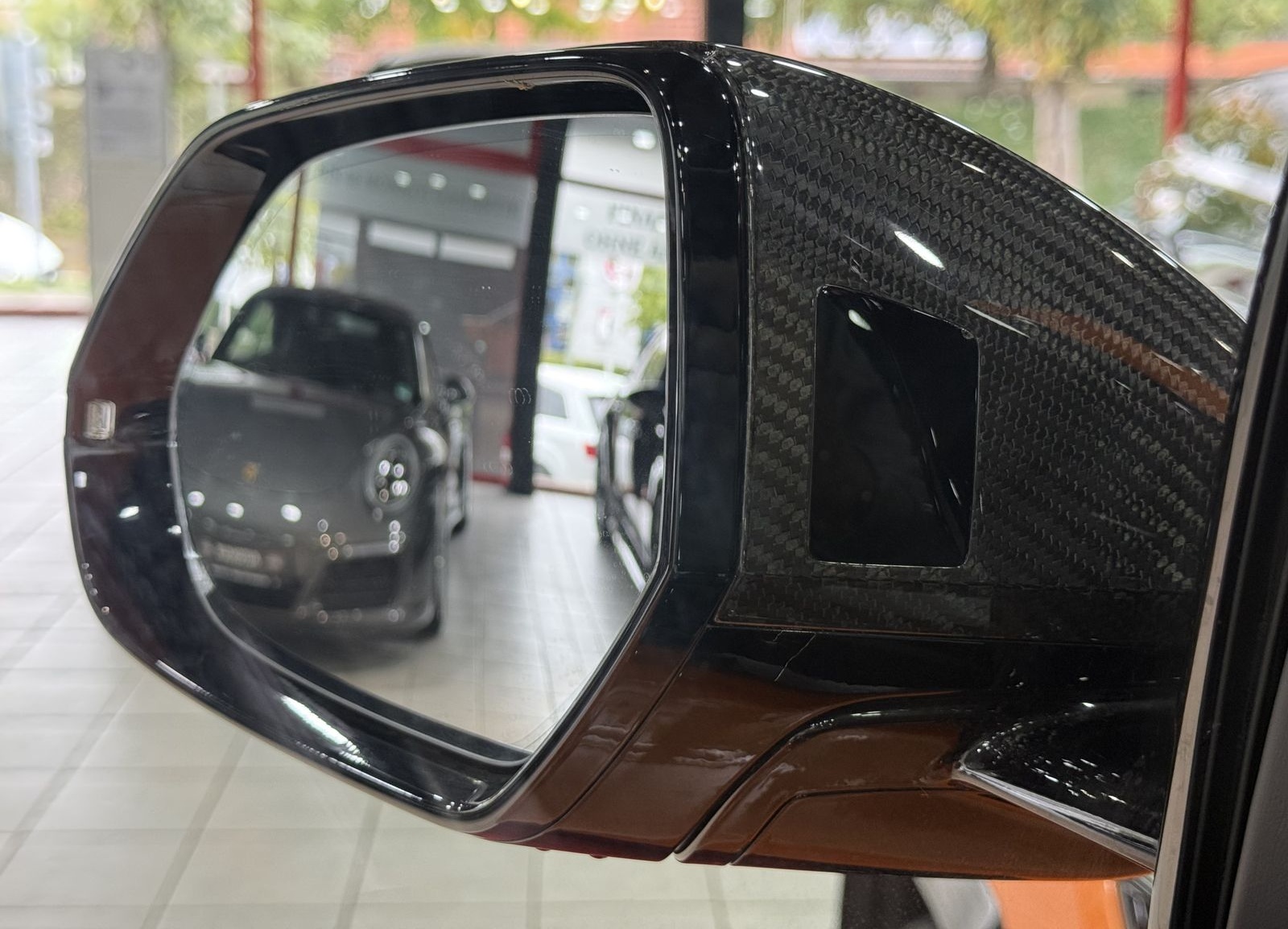 Lamborghini Urus Carbon Paket Interieur&Exterieur +PANO+B&O+ foto 19