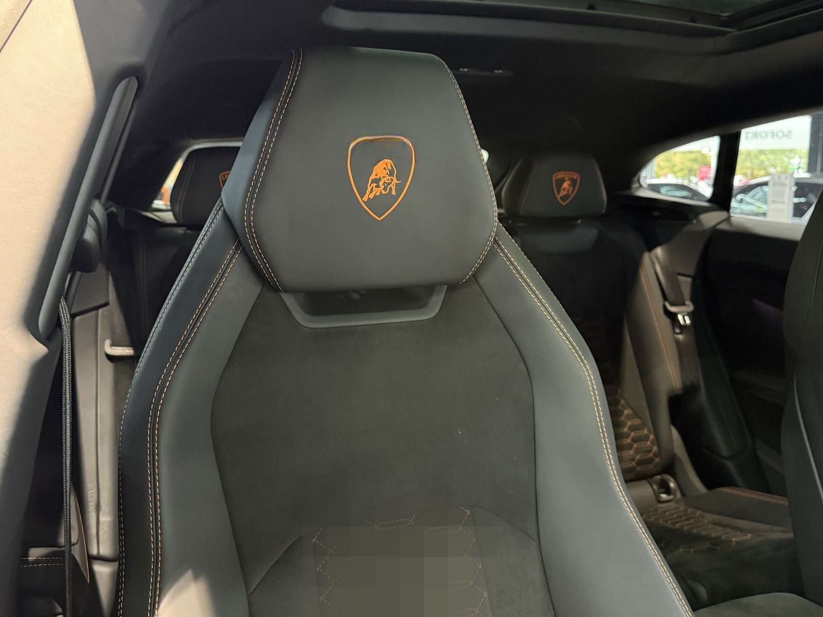 Lamborghini Urus Carbon Paket Interieur&Exterieur +PANO+B&O+ foto 24