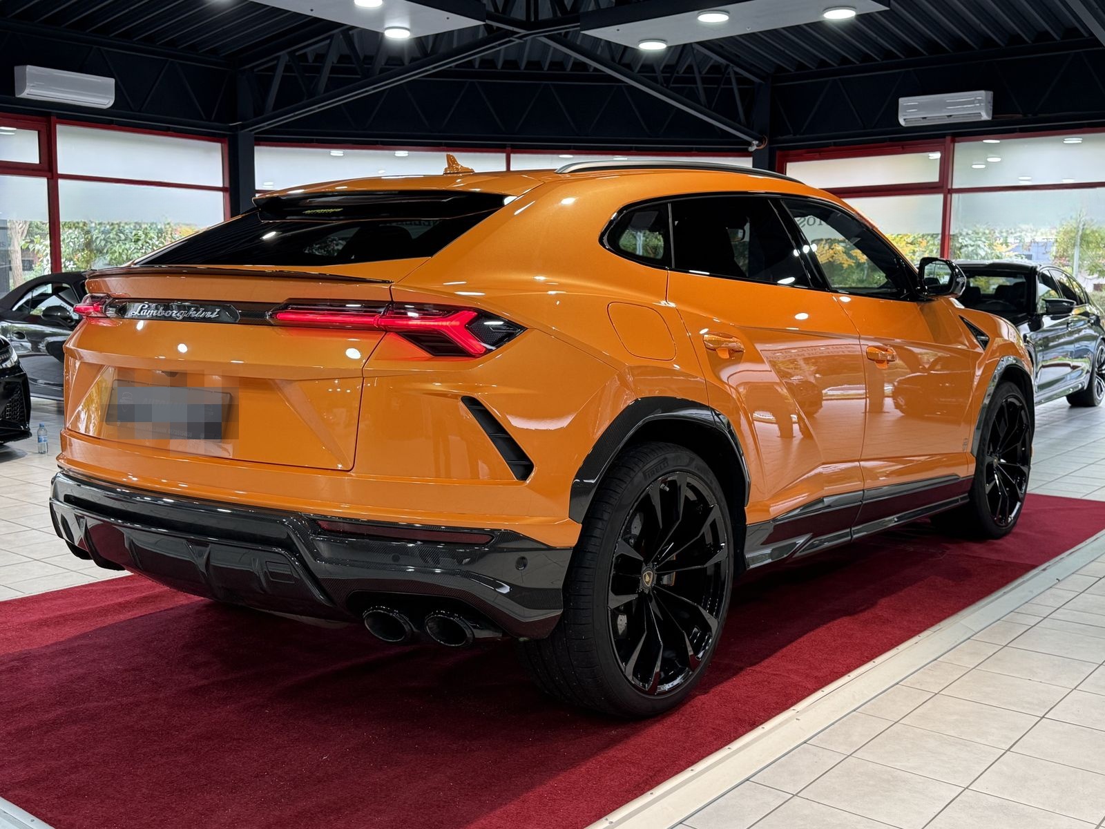 Lamborghini Urus Carbon Paket Interieur&Exterieur +PANO+B&O+ foto 5