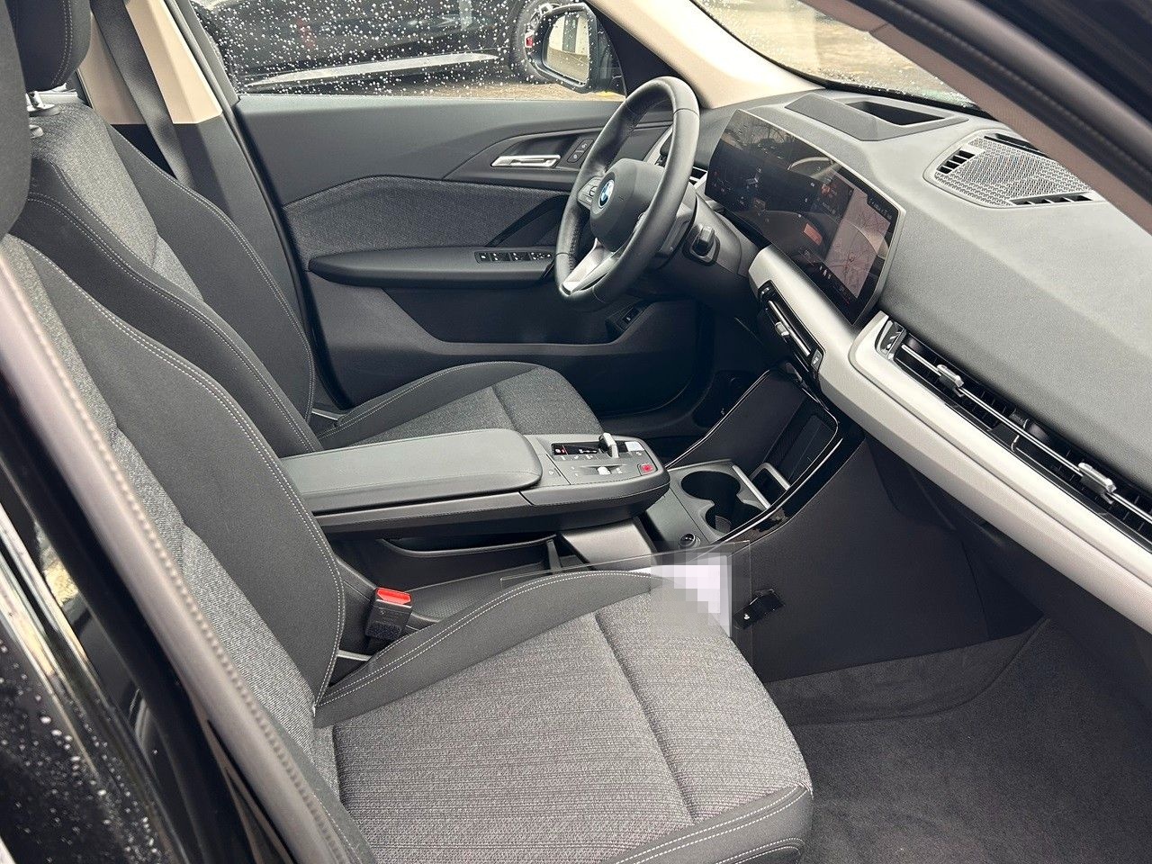 BMW iX1 30 xDrive / AHK schwenkbar / Head-Up Displ. foto 7