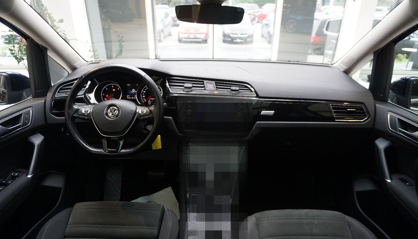 Volkswagen Touran Highline AUTOMATIK, NAVI, STANDHEIZUNG foto 8