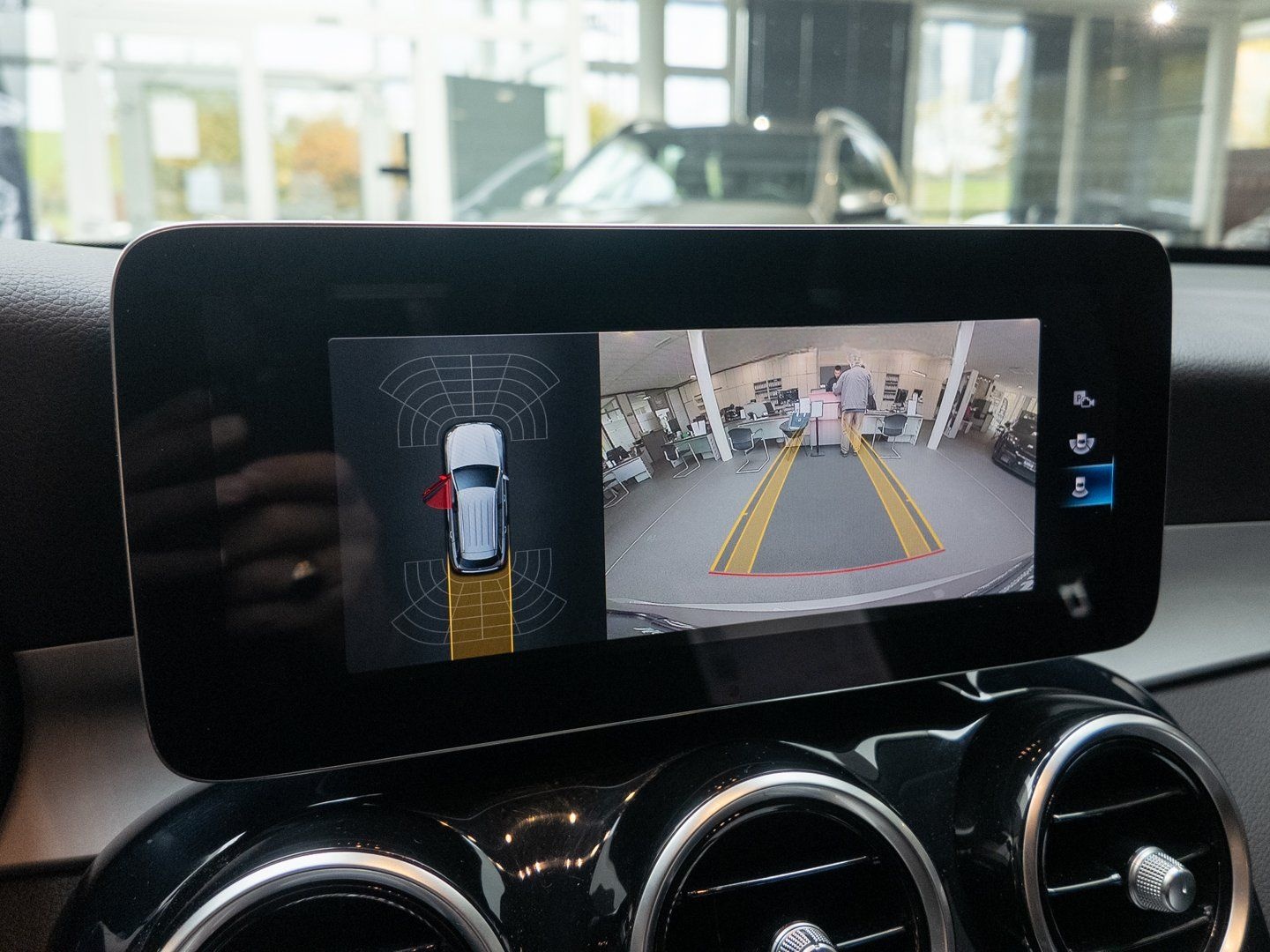 Mercedes-Benz GLC 200 d 4Matic,LED,MBUX,NaviPlus,RüKam,Offroad foto 16