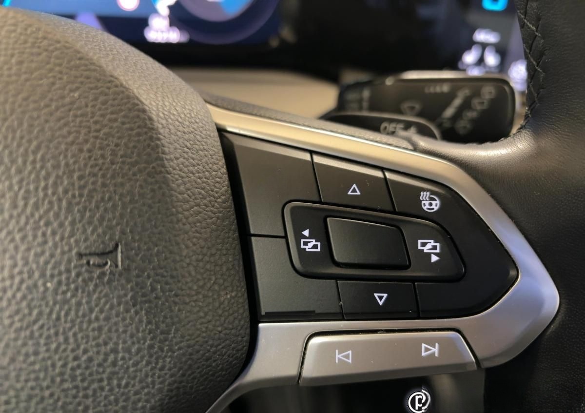 Volkswagen Golf 8 Variant LIFE 2.0 TDI DSG AHK NAVI ACC SHZ foto 13