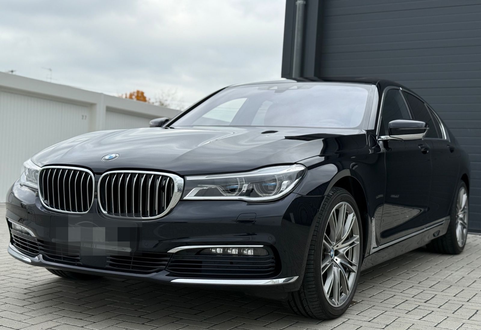 BMW 750 i xDrive*MASSAGE*NIGHT-VERSION*SOFT-CLOSE* foto 2