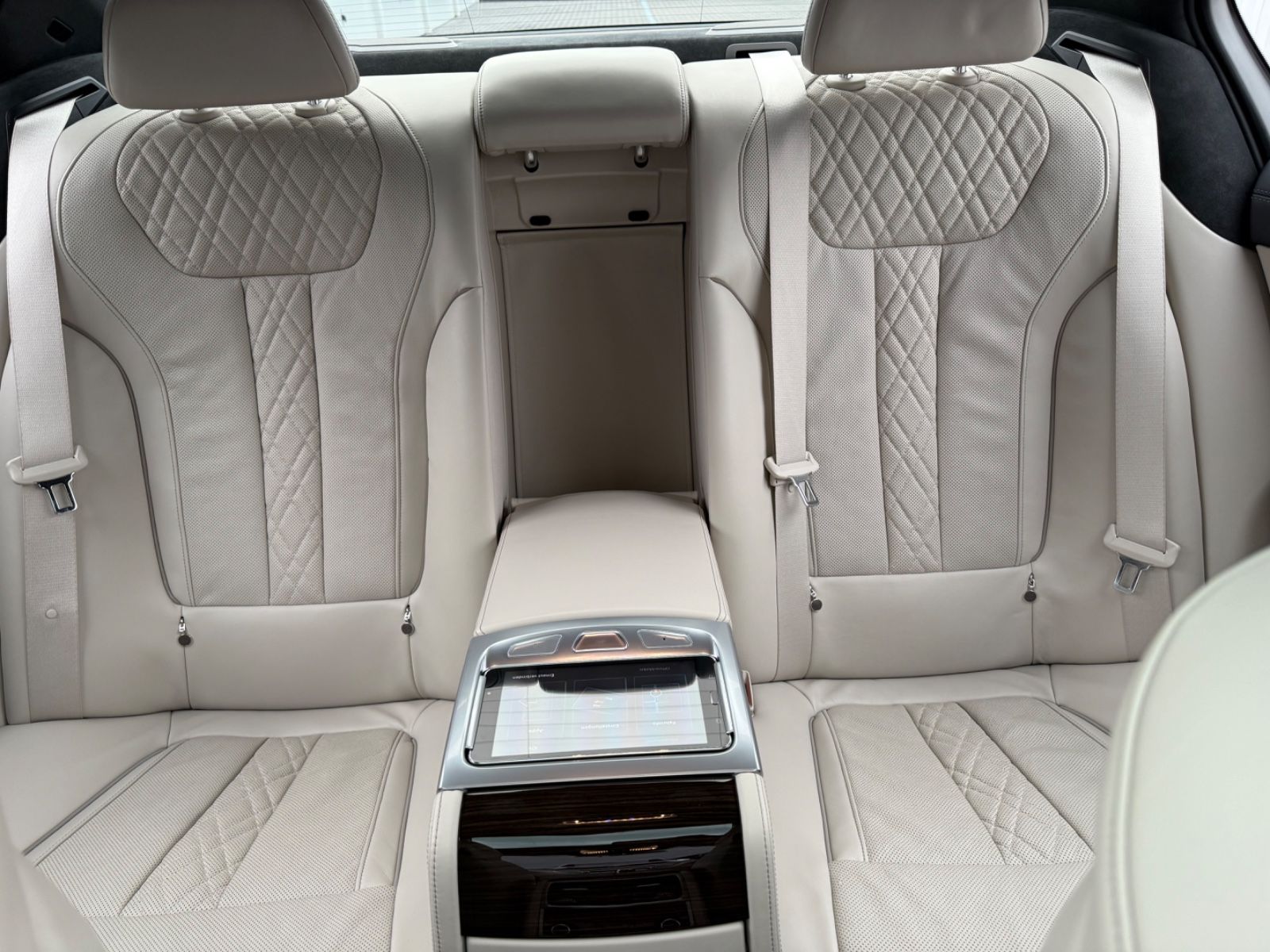 BMW 750 i xDrive*MASSAGE*NIGHT-VERSION*SOFT-CLOSE* foto 12