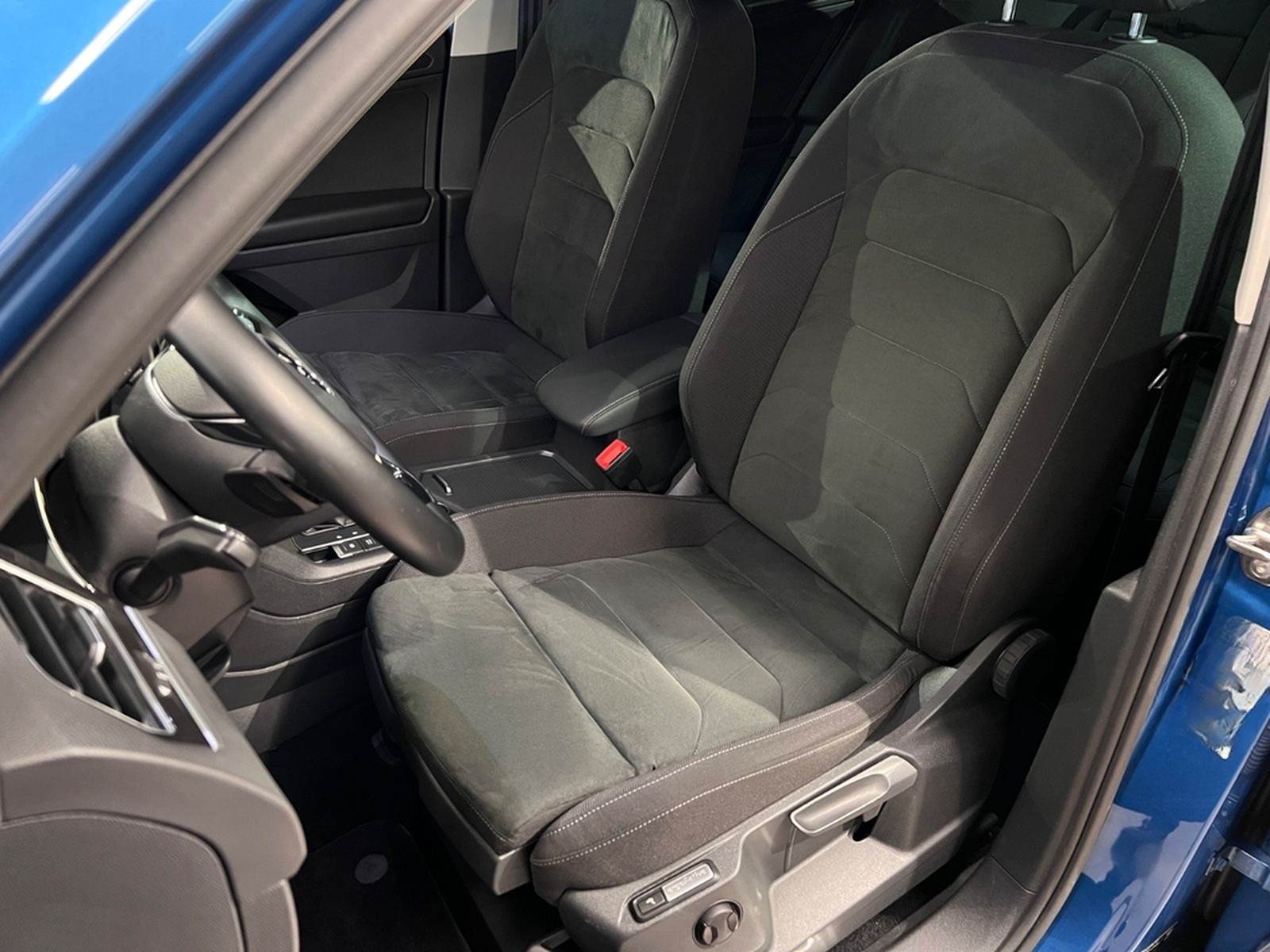 Volkswagen Tiguan 2.0TSI DSG 4MOTION Highline LED AHK DIGIT foto 20
